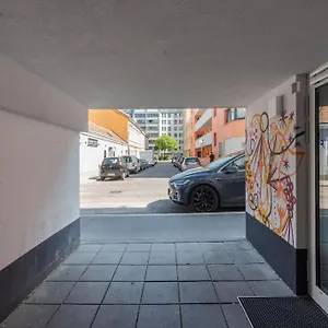 Apartment Neu Und Hell In Zentraler Ruhelage Mit Parkplatz, Wien